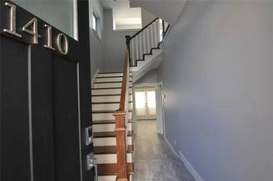 Main picture of 1410 Ruthven St