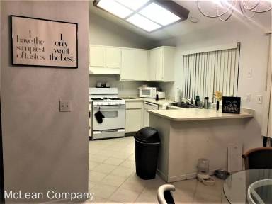 Main picture of 3260 N Sandspring Dr