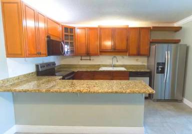 Main picture of 4225 Turnberry Cir