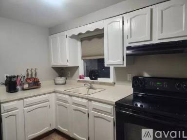 Main picture of 312 Woodlawn Ave