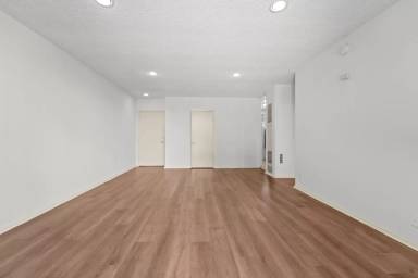 Main picture of 691 Levering Ave