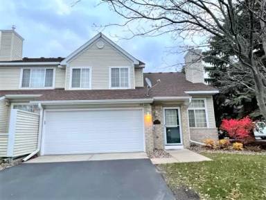 Main picture of 15321 Greenhaven Ln