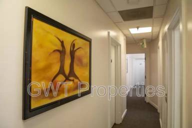 Main picture of 420 Hayes St