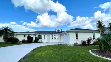 Main picture of 2292 Oberon Ln