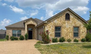 Main picture of 3100 Silver Saddle Dr