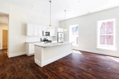 Main picture of 1888 Washington St