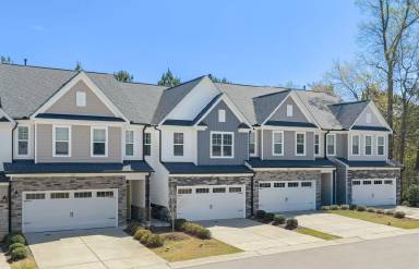 Main picture of 105 Hidden Run Ln