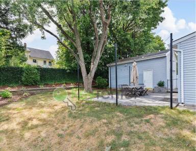 Main picture of 35 Elmwood Dr