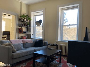Main picture of 1477 Beacon St