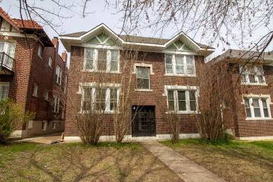 Main picture of 4955 Lindenwood Ave