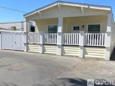 Main picture of 6 Grube St