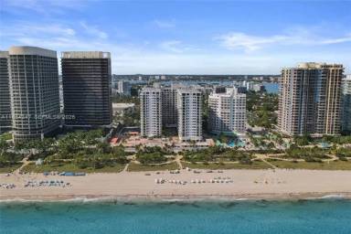 Main picture of Balmoral Bal Harbour Condos