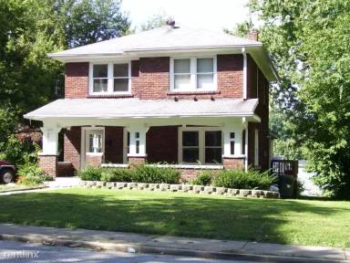 Main picture of 1213 N Washington St