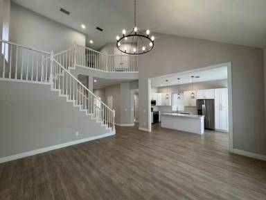 Main picture of 704 Honeysuckle Ave