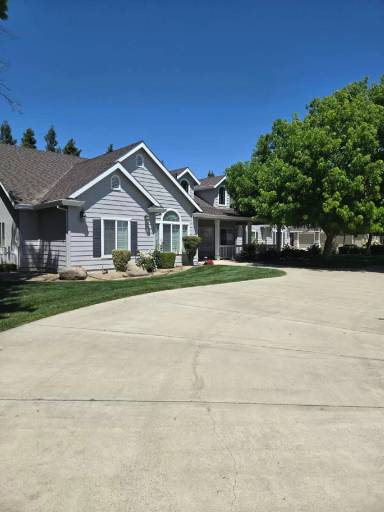 Main picture of 730 Rahilly Rd