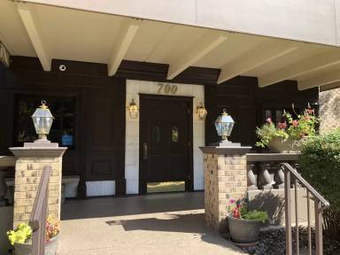 Main picture of 700 N Washington St