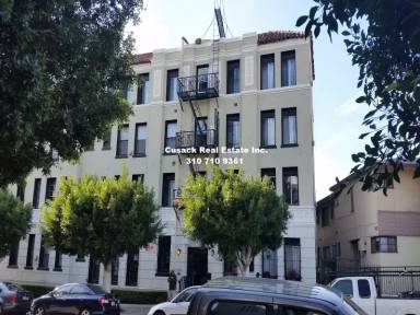 Main picture of 835 S Oxford Ave