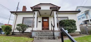 Main picture of 2607 N Lawrence St