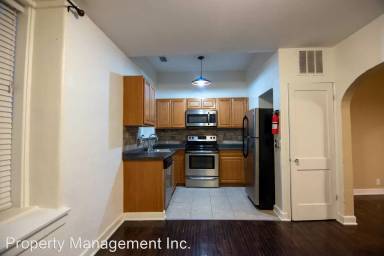 Main picture of 112 E Main St