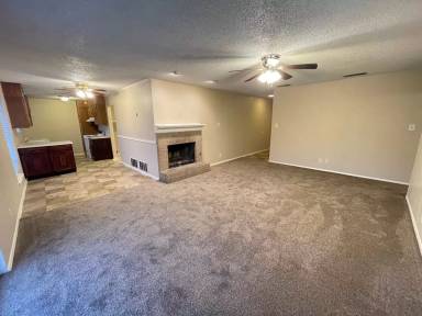 Main picture of 8623 Holiday Dr