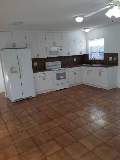Main picture of 130 SE 10th St