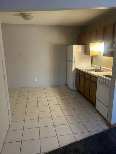 Main picture of 1440 1450 1460 Meadowview Dr