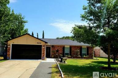 Main picture of 5216 Miller Cir