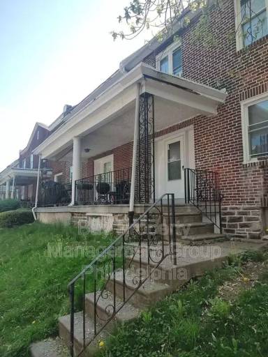 Main picture of 846 E Stafford St