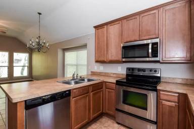 Main picture of 2224 Kingsdale Ct