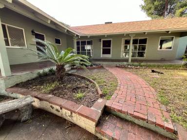 Main picture of 8255 Churchill Dr