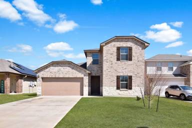 Main picture of 5805 Harriet Tubman Ave
