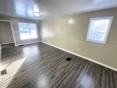 Main picture of 3114 4th Ave E
