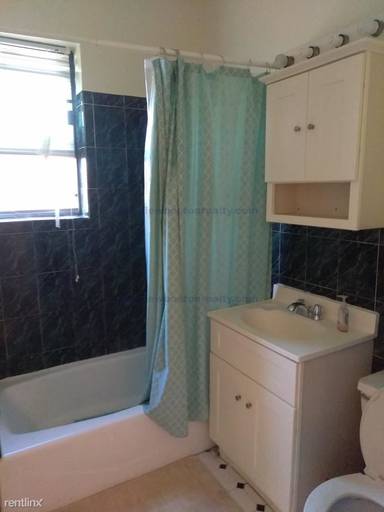 Main picture of 21 Park Vale Ave