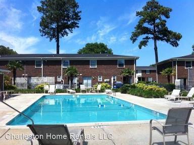 Main picture of Rivers Point Row