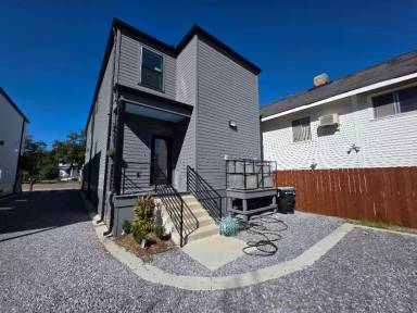 Main picture of 2429 Franklin Ave