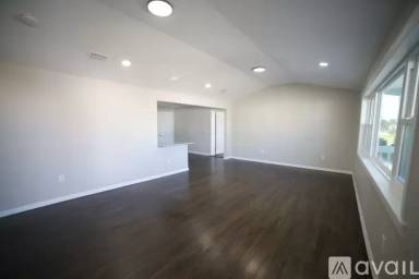 Main picture of 246 Ponce de Leon Dr