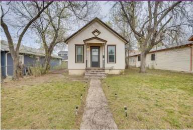 Main picture of 744 E Cucharras St