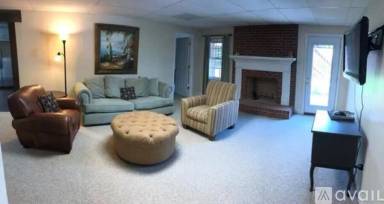 Main picture of 425 Singletree Trce