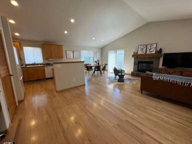 Main picture of 236 NW 16th St