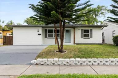 Main picture of 1956 Biscayne Dr