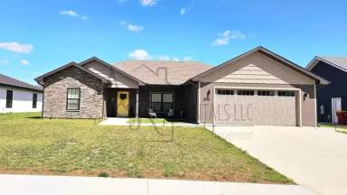 Main picture of 2003 E Cow Creek Ln