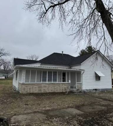 Main picture of 136 N 3rd St