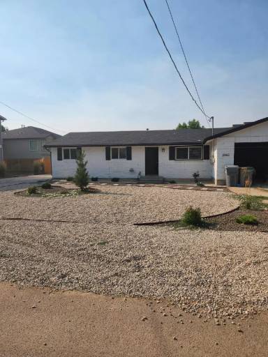 Main picture of 10127 W Eshelman St