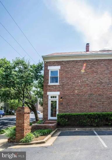 Main picture of 506 N Alfred St