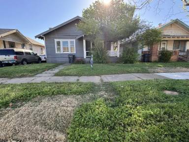 Main picture of 1303 Marshal St