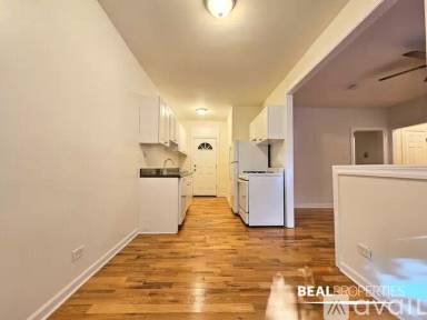 Main picture of 620-30 W Cornelia Ave