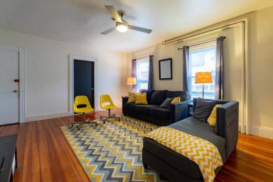 Main picture of 64 State St