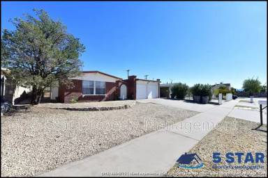 Main picture of 904 Oneida Dr