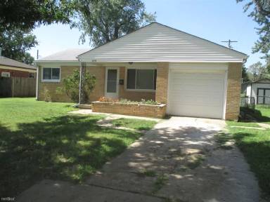 Main picture of 2839 S Ida Ave