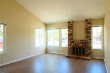 Main picture of 33975 Frederick Ln